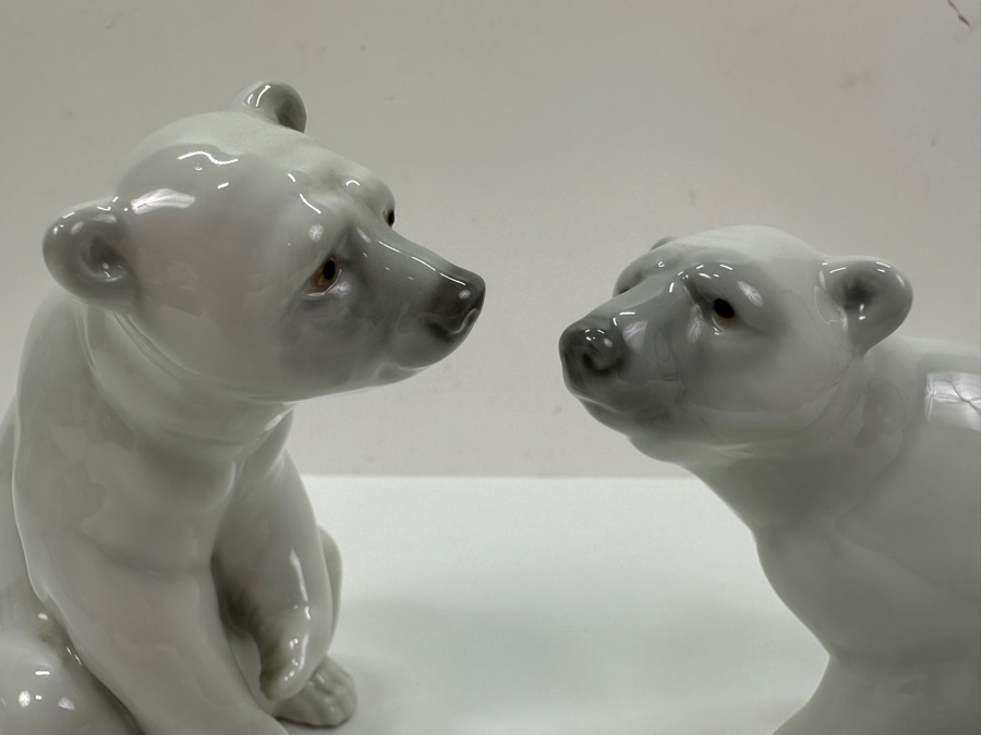 Pair of Lladro Porcelain Polar Bear Figurines Model #1207 and Model #1208 5' H [Photo 2]