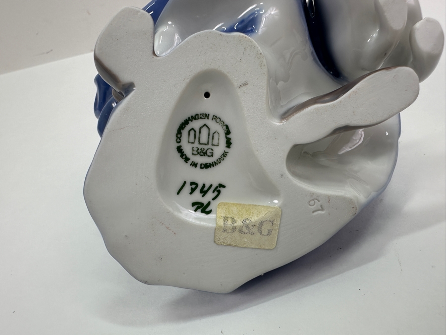 Bing & Grondahl B&G 'Only One Drop' Girl With Cat Figurine 5.5'H [Photo 6]