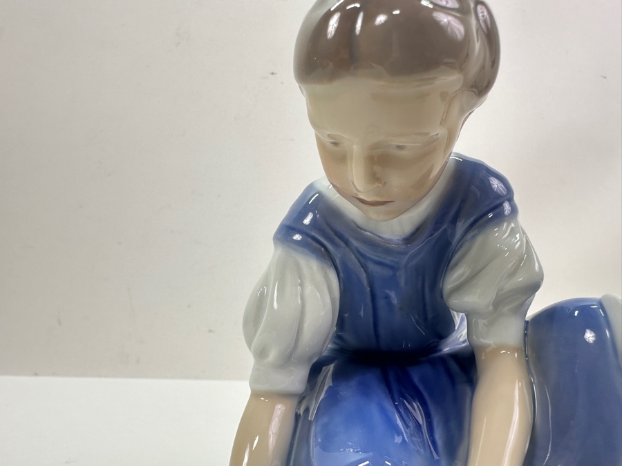 Bing & Grondahl B&G 'Only One Drop' Girl With Cat Figurine 5.5'H [Photo 4]