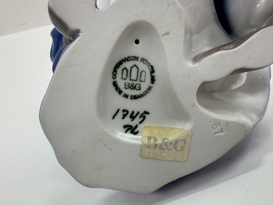 Bing & Grondahl B&G 'Only One Drop' Girl With Cat Figurine 5.5'H [Photo 7]