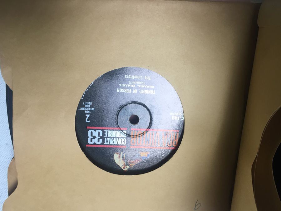 Retro Pink Tune Tote with 45's Vinyl Records [Photo 16]