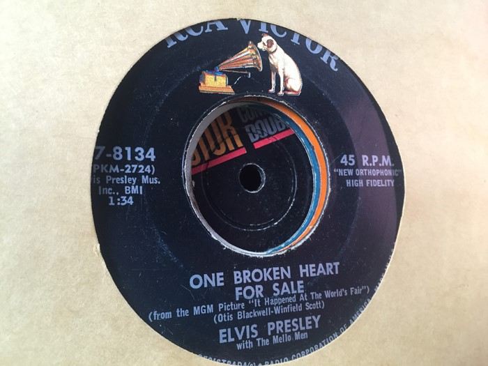 Retro Pink Tune Tote with 45's Vinyl Records [Photo 3]