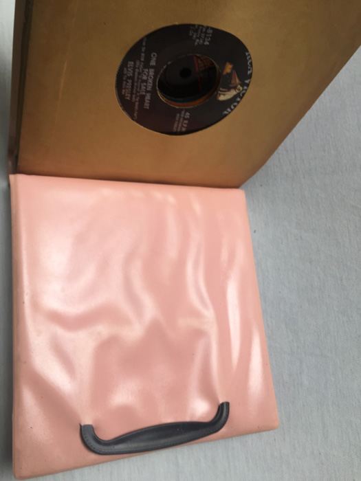 Retro Pink Tune Tote with 45's Vinyl Records [Photo 21]