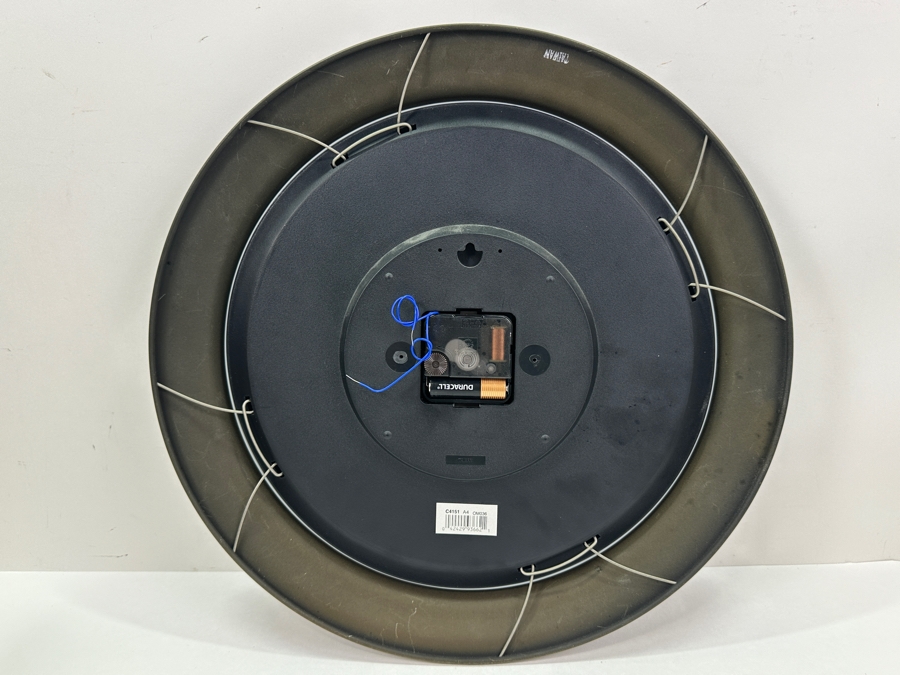 Bulova Quartz Battery Powered Wall Clock 15.5R [Photo 2]