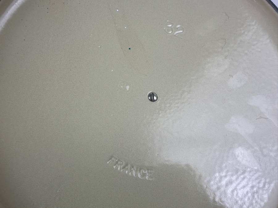 Le Creuset Round Cast Iron Soup Pot 32 France 15.5' x 6.5'  [Photo 6]