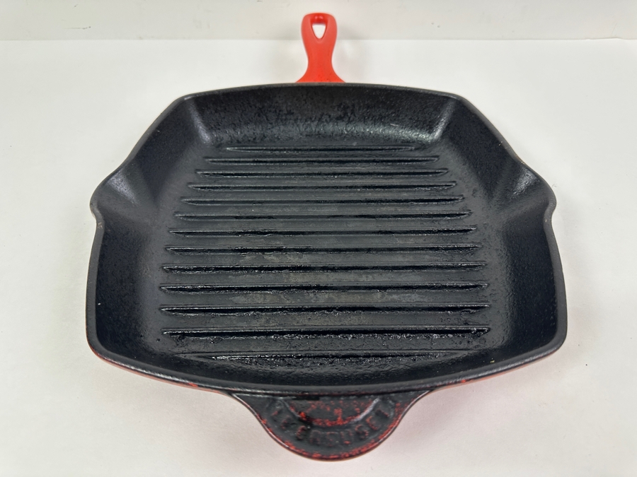 Le Creuset Signature Square Cast Iron Skillet Grill 17' x 11.5'  [Photo 2]