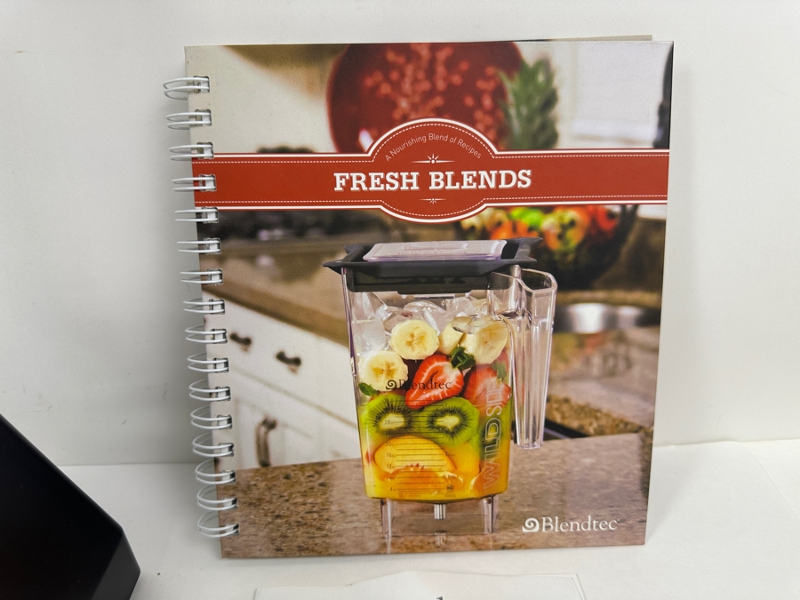 Blendtech ES3 Total Blender with Recipe Book and Manual [Photo 7]