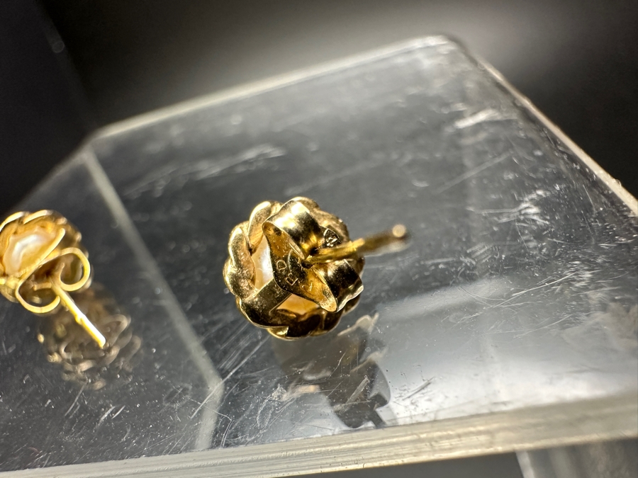 14k Gold Pearl Stud Earrings 1.4g [Photo 3]