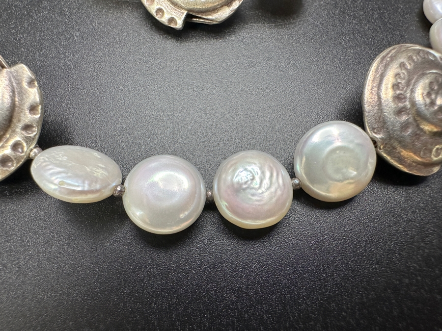 16' Pearl Necklace With Matching 8' Bracelet [Photo 2]