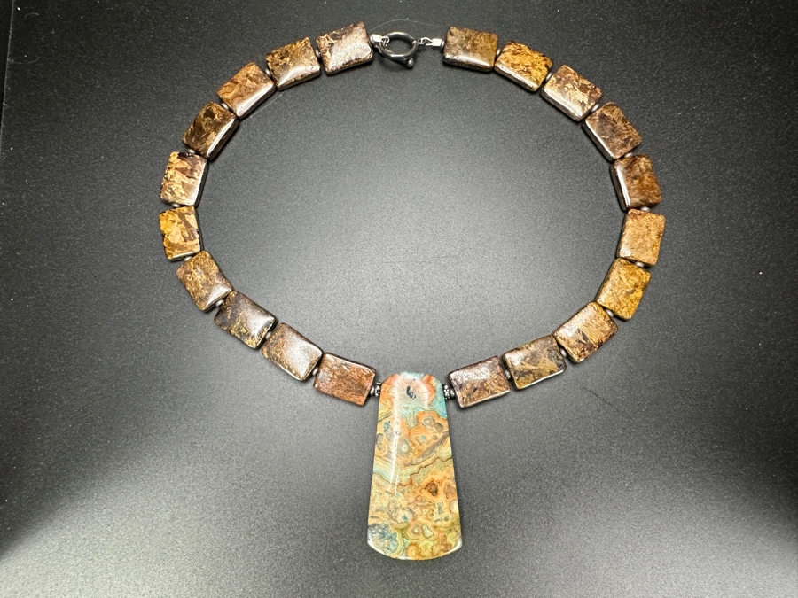 16' Polished Stone Bead Statement Necklace [Photo 4]