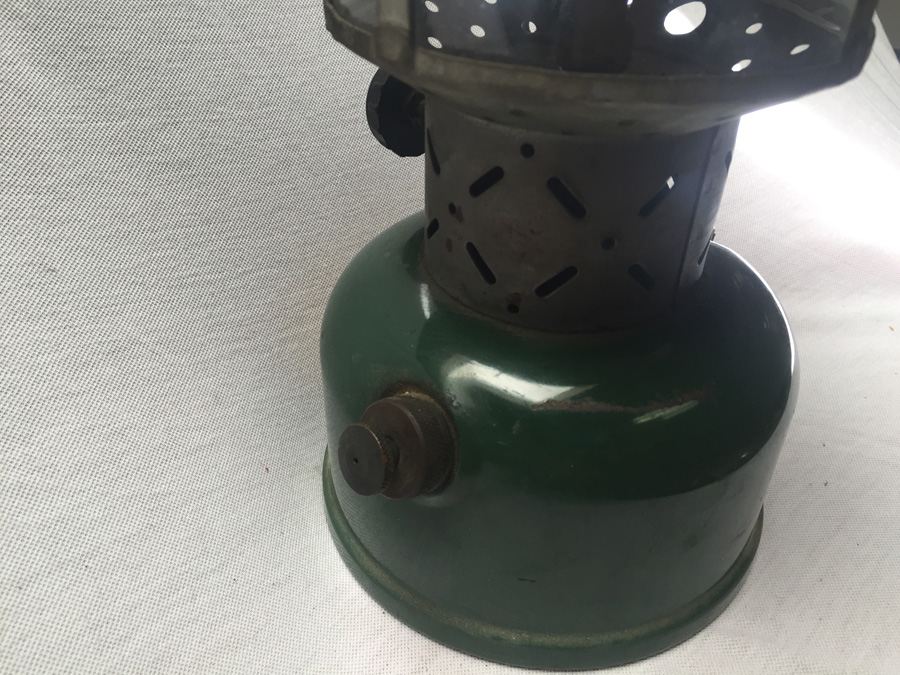 Vintage Green Coleman Pyrex Etched Glass Lantern [Photo 9]