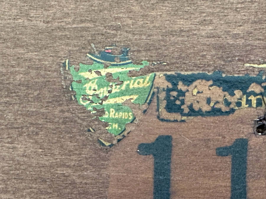 Just Added - Vintage Imperial Oval Wooden Side Table 34 X 24 X 29H [Photo 6]