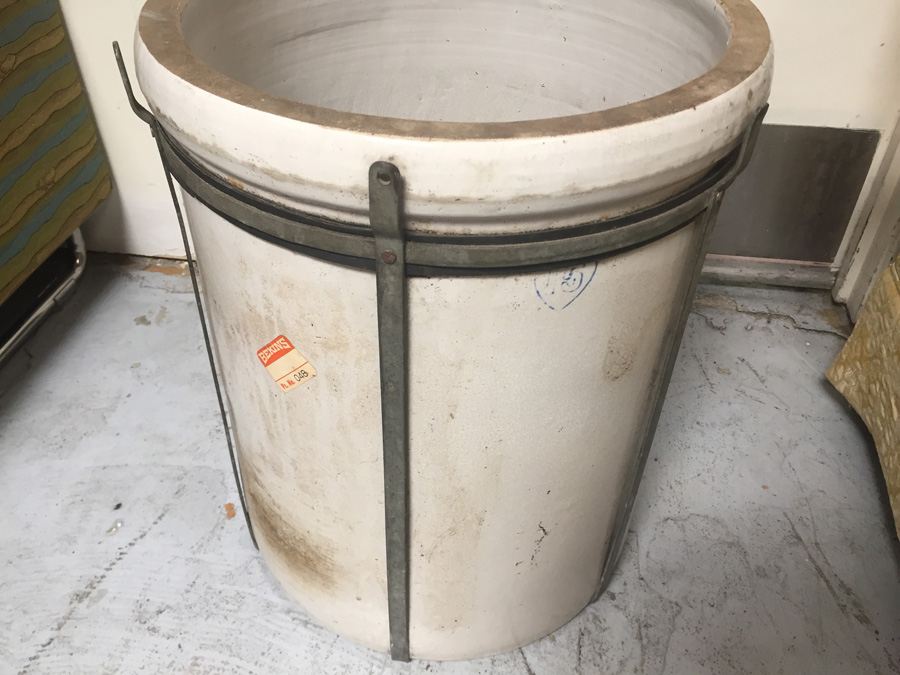 HUGE Primitive Burley and Winter 15 Gallon Crock Jug Pot, Crooksville, Ohio [Photo 6]