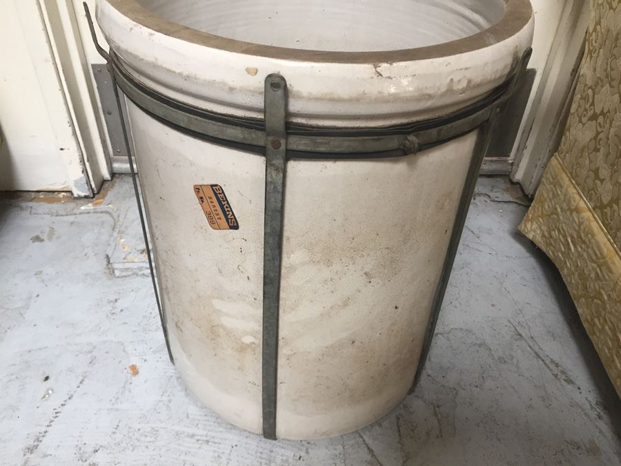 HUGE Primitive Burley and Winter 15 Gallon Crock Jug Pot, Crooksville, Ohio [Photo 7]