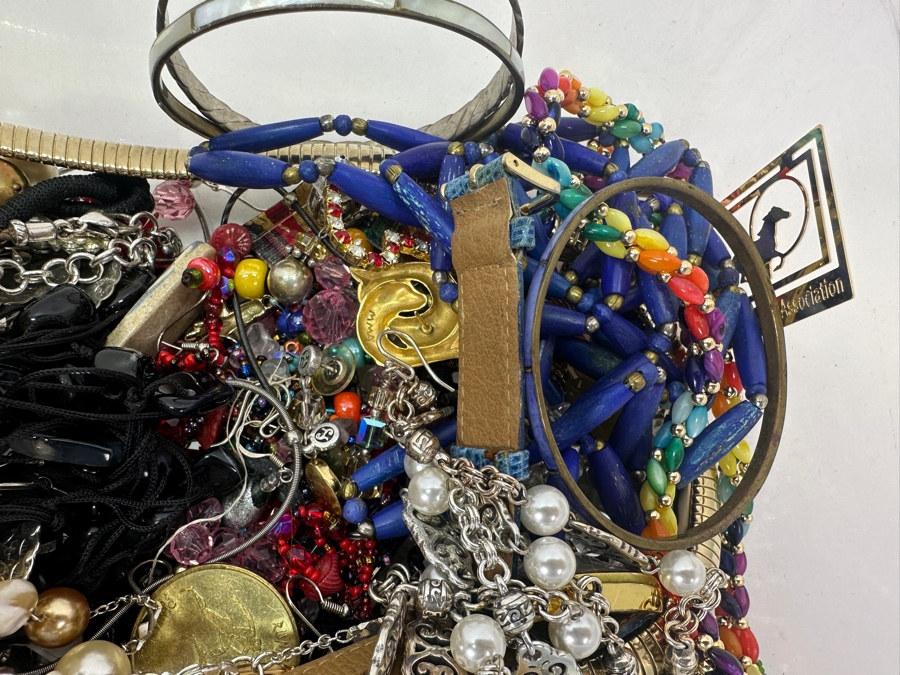 Just Added - Lot Of Costume Jewelry - Some Signed Pieces / Some Sterling Silver 6.8lbs [Photo 7]