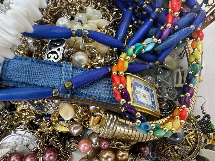 Just Added - Lot Of Costume Jewelry - Some Signed Pieces / Some Sterling Silver 6.8lbs [Photo 6]