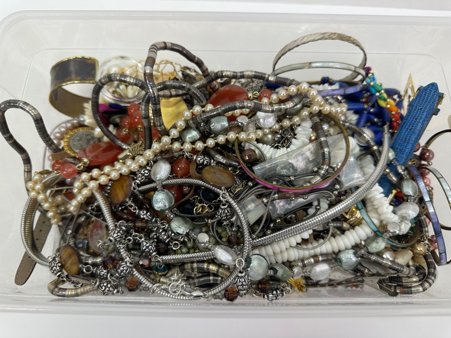 Just Added - Lot Of Costume Jewelry - Some Signed Pieces / Some Sterling Silver 6.8lbs [Photo 2]