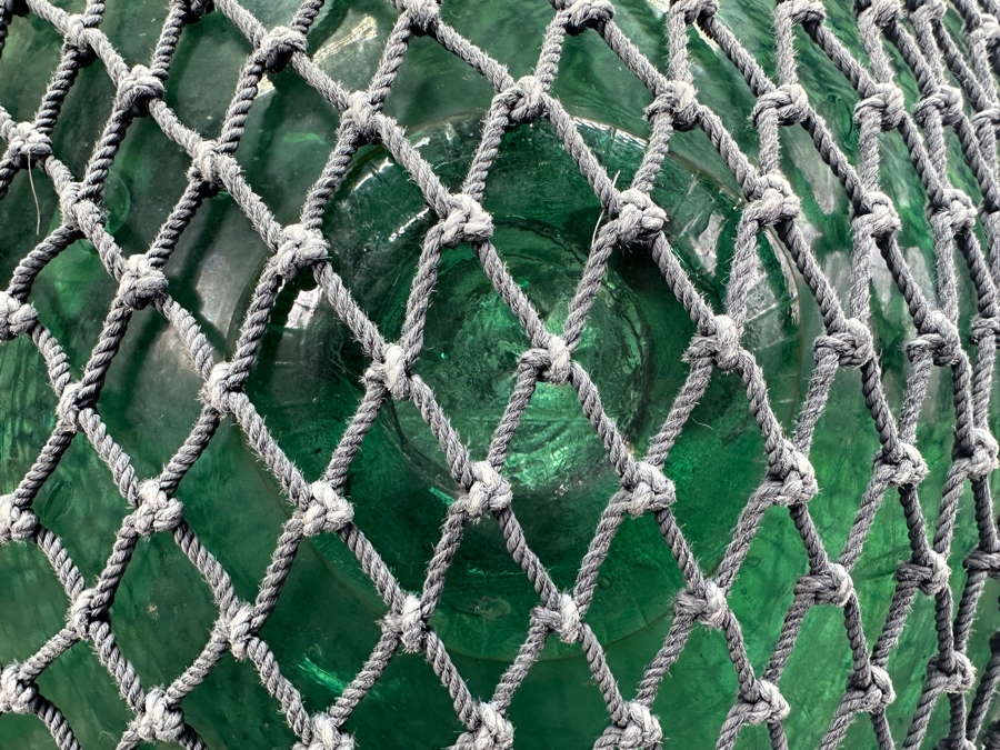 Stunning Large 15'R Japanese Glass Fishing Float With Netting [Photo 3]