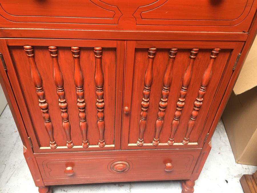 Vintage Red Dresser [Photo 5]