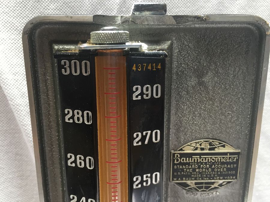 Vintage W.A. Baum Baumanometer Desk Model Blood Pressure [Photo 4]