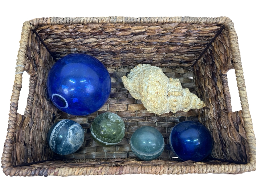 Pottery Barn Havana Basket With (5) Glass Fishing Floats And Organic Seashell