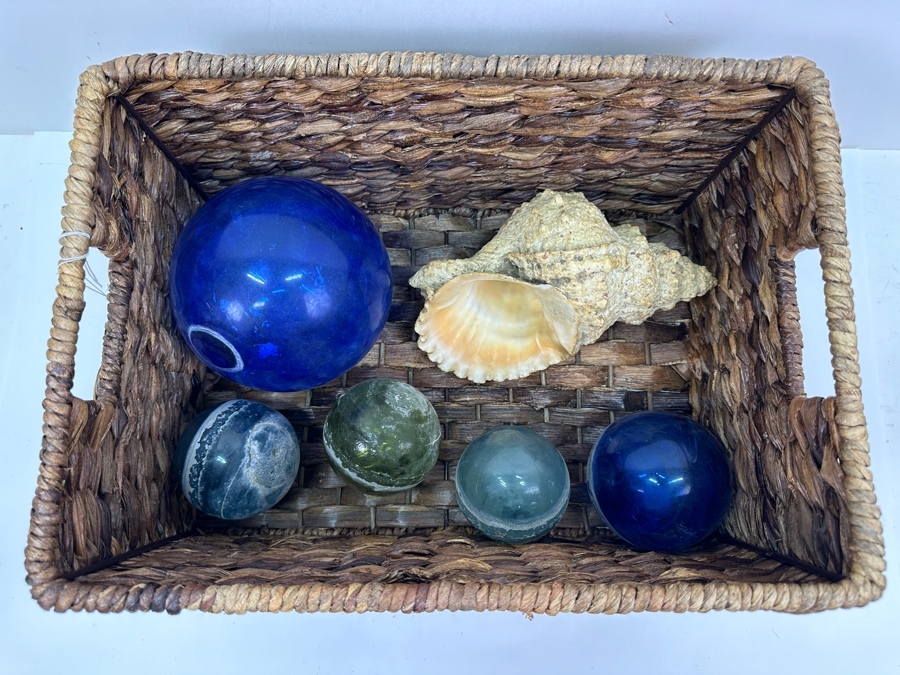 Pottery Barn Havana Basket With (5) Glass Fishing Floats And Organic Seashell [Photo 5]