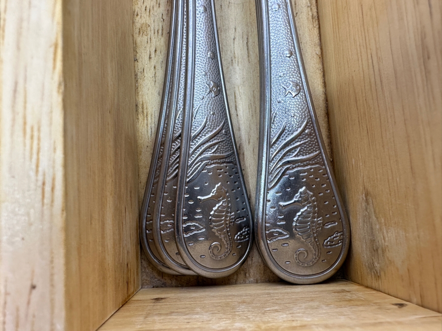 Cambridge Sea Side Marine Life Creatures Stainless Flatware Set Service For Five With Extras [Photo 6]