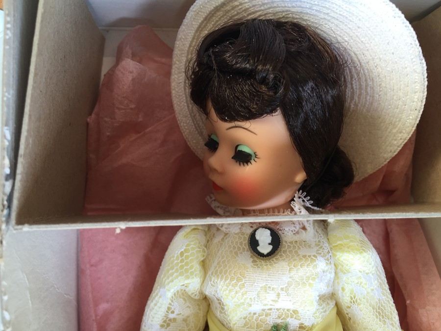 HUGE Vintage Madame Alexander Doll Collection in Original Boxes - 40 Dolls! [Photo 76]
