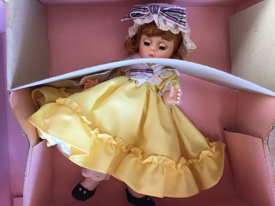 HUGE Vintage Madame Alexander Doll Collection in Original Boxes - 40 Dolls! [Photo 87]