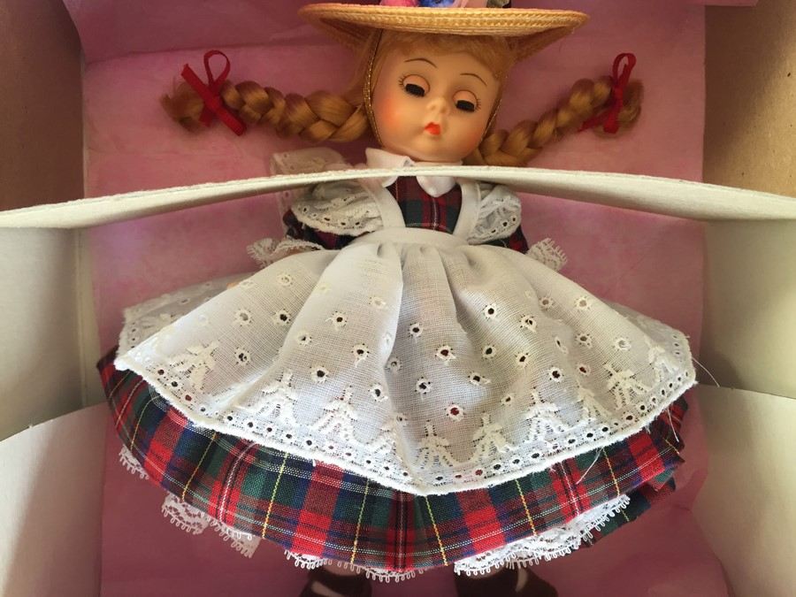 HUGE Vintage Madame Alexander Doll Collection in Original Boxes - 40 Dolls! [Photo 68]