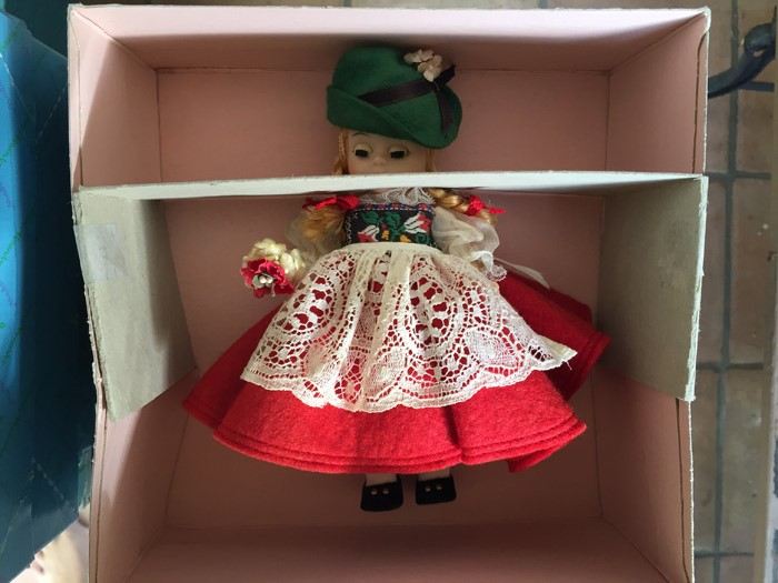 HUGE Vintage Madame Alexander Doll Collection in Original Boxes - 40 Dolls! [Photo 48]
