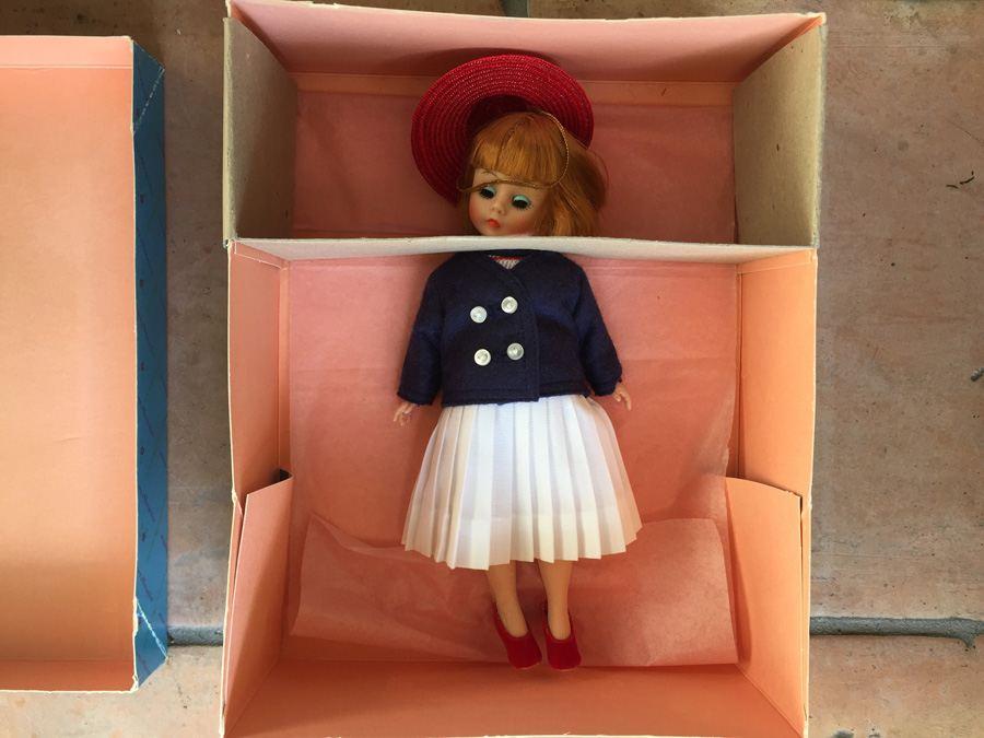 HUGE Vintage Madame Alexander Doll Collection in Original Boxes - 40 Dolls! [Photo 103]