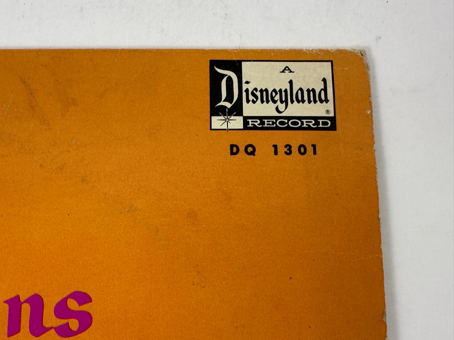 Vintage 1966 Walt Disney Productions All About Dragons 'Puff, The Magic Dragon' & 'The Reluctant Dragon' Disneyland Vinyl Records DQ 1301 [Photo 3]