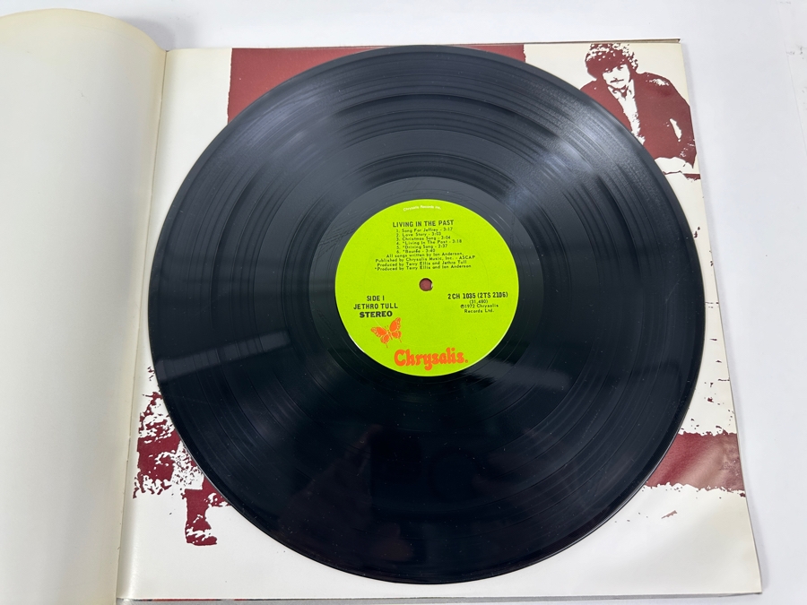 Jethro Tull Living In The Past Vinyl Record [Photo 5]