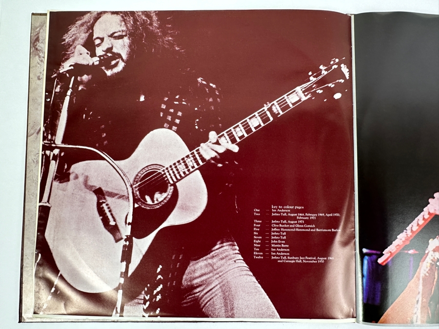 Jethro Tull Living In The Past Vinyl Record [Photo 6]