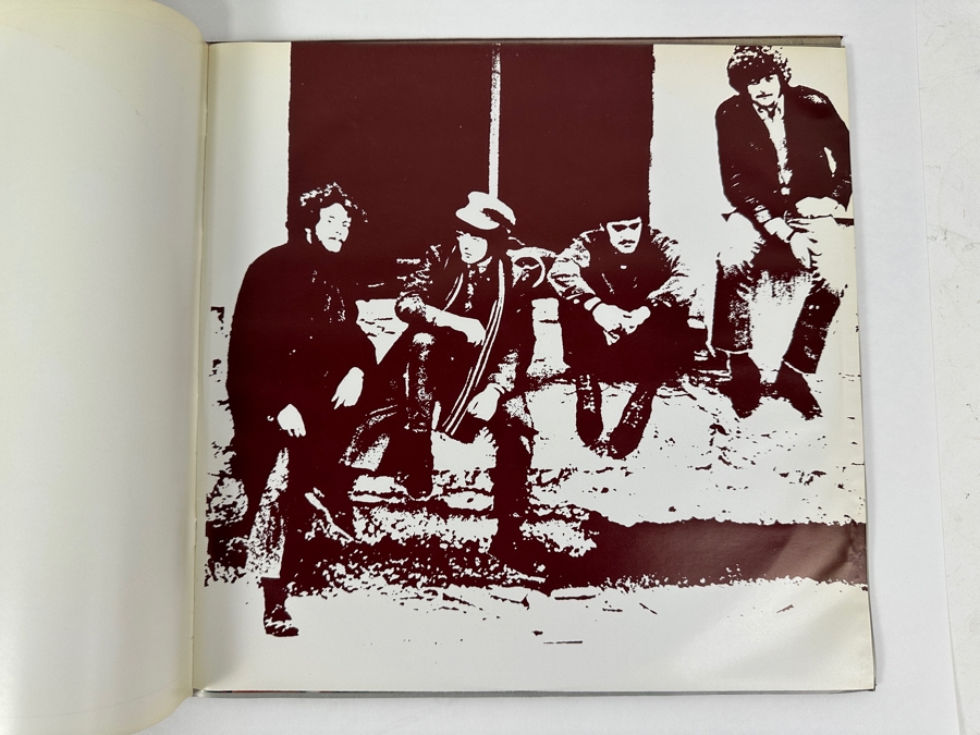 Jethro Tull Living In The Past Vinyl Record [Photo 4]