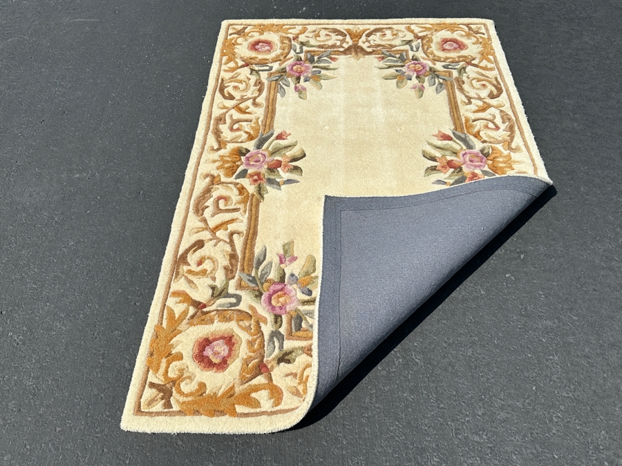 Wool Area Rug 42.5 X 65 [Photo 5]