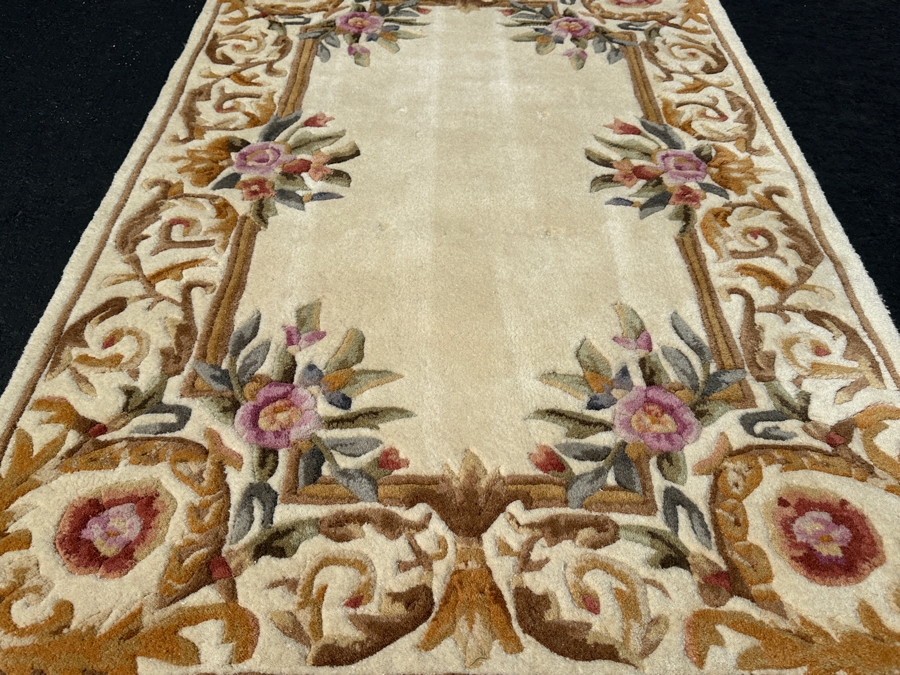Wool Area Rug 42.5 X 65 [Photo 4]