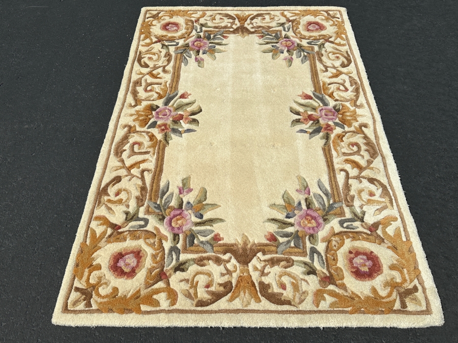 Wool Area Rug 42.5 X 65 [Photo 2]