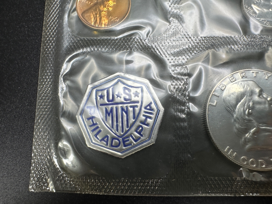 Vintage 1961 US Mint Philadelphia Proof Coin Set [Photo 4]