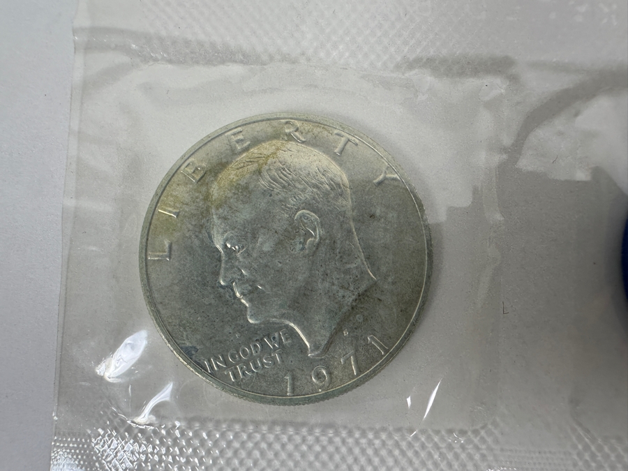 Vintage 1971 & 1974 Eisenhower Uncirculated Silver Dollars [Photo 4]