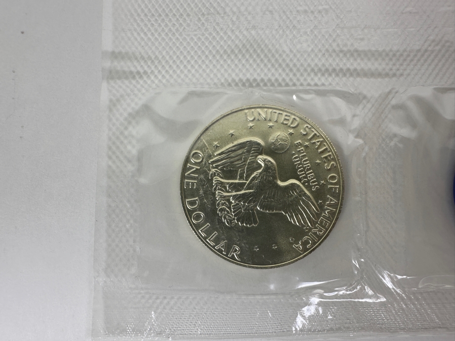 Vintage 1971 & 1974 Eisenhower Uncirculated Silver Dollars [Photo 12]