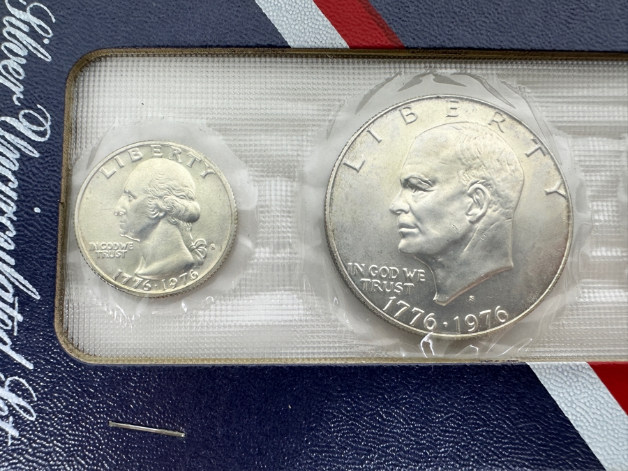 Vintage United States Bicentennial Silver Uncirculated Set 1776-1976 [Photo 4]