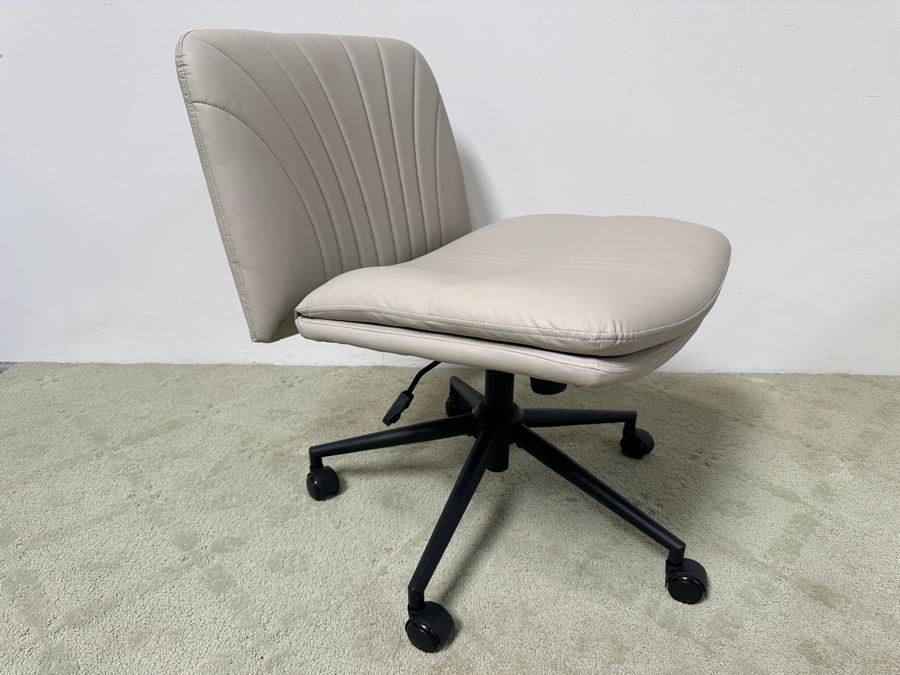 Office Chair [Photo 3]