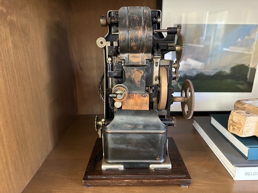 Antique Edison Projecting Kinetoscope Model Type B 1903 Patent Date From The Motion Picture Patents Company Serial Number 2515 'Underwriters Model' 11W X 11D X 14.5H [Photo 12]