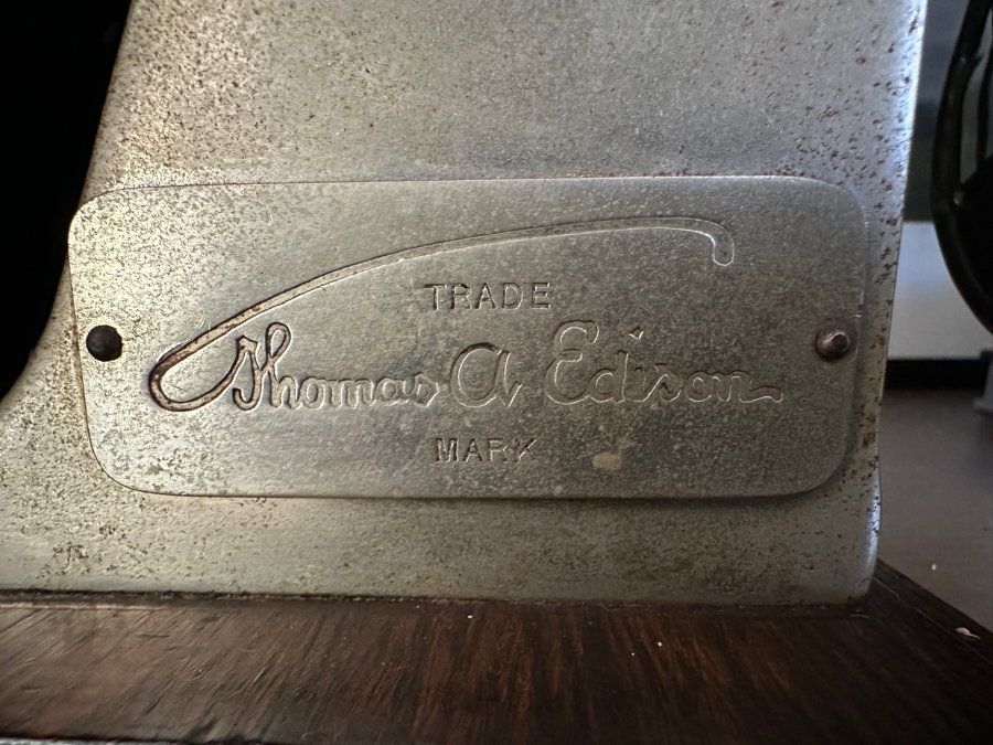 Antique Edison Projecting Kinetoscope Model Type B 1903 Patent Date From The Motion Picture Patents Company Serial Number 2515 'Underwriters Model' 11W X 11D X 14.5H [Photo 11]