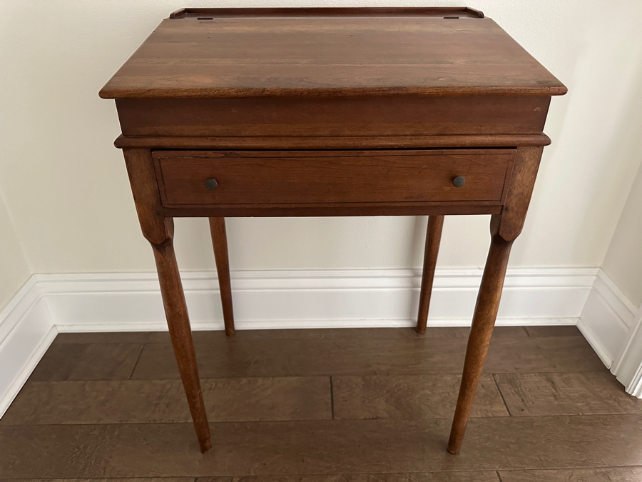 Vintage Slant Front Schoolmaster Teacher Desk Shaker Reproduction By Old Bennington Woodcrafters 22.5W X 17D X 32H [Photo 2]