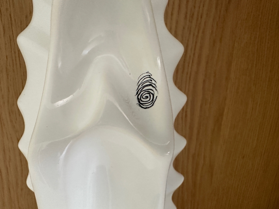 Just Added - Virgin Mary Statue 12H [Photo 3]