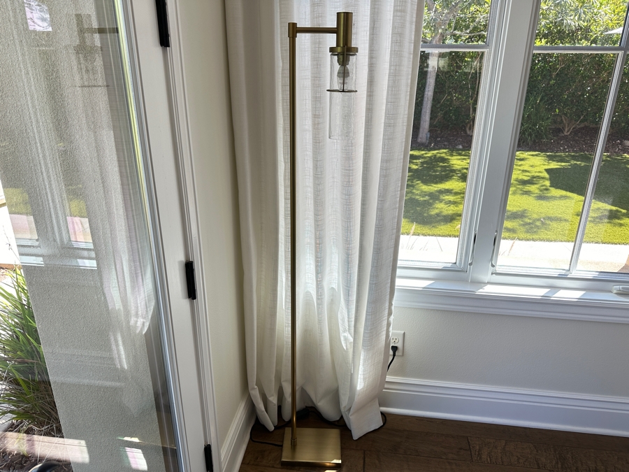 Pottery Barn Floor Lamp [Photo 2]