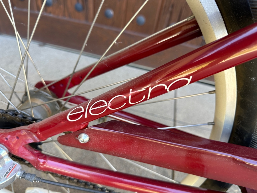 Electra Townie 3i Light 6061 Aluminum Beach Cruiser Bicycle [Photo 4]